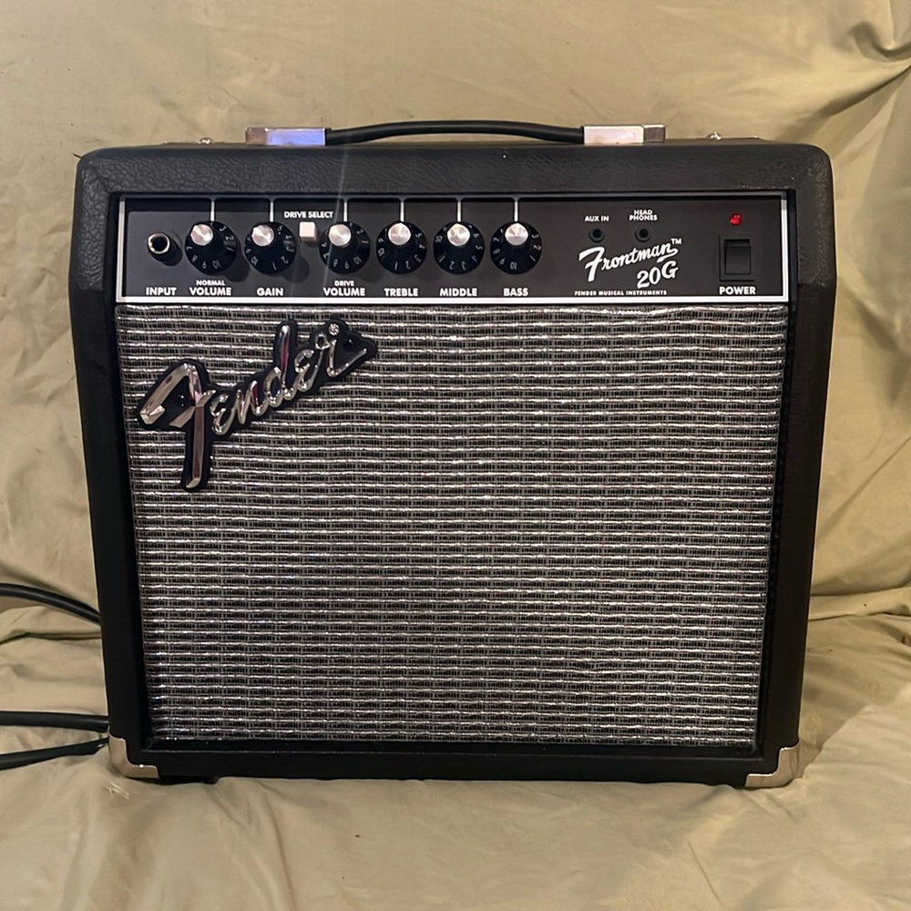 Used Fender Frontman 20g 38W 120v~60Hz Guitar Practice Amp